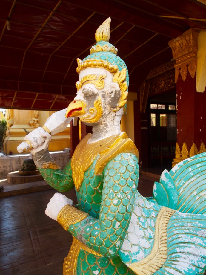 chicken figure (?) Shwe Inn Thein Paya